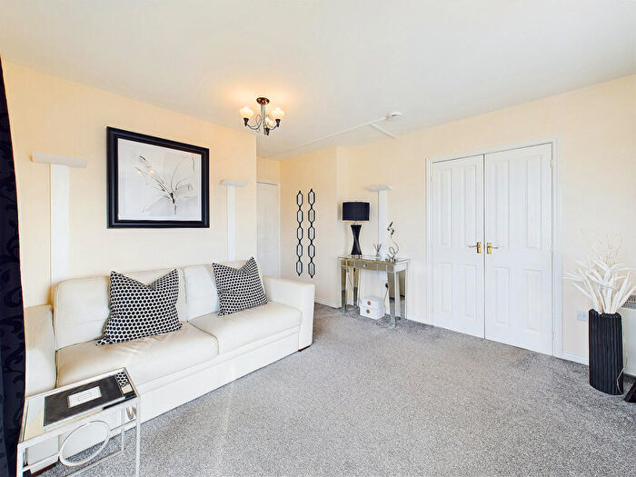 2 Bedroom Flat For Sale In Dockers Gardens, Ardrossan, KA22