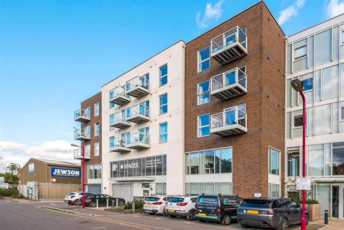 2 Bedroom Flat To Rent In Station View, Guildford, GU1