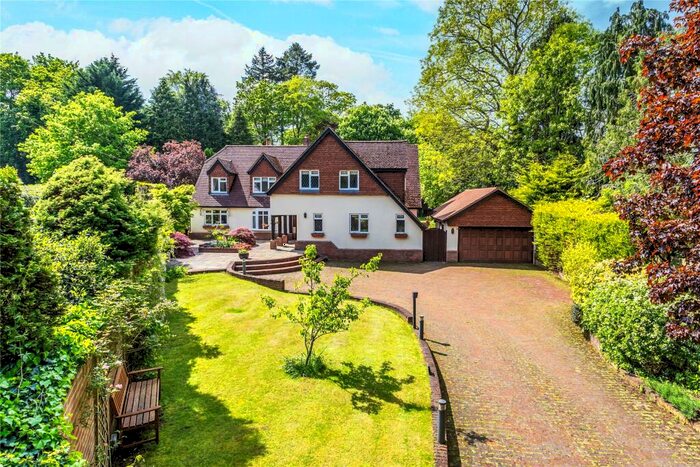4 Bedroom Detached House For Sale In Aldershot Road, Pirbright, Woking, GU24