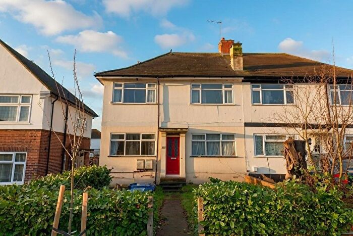 2 Bedroom Flat For Sale In Goring Way, Greenford, UB6