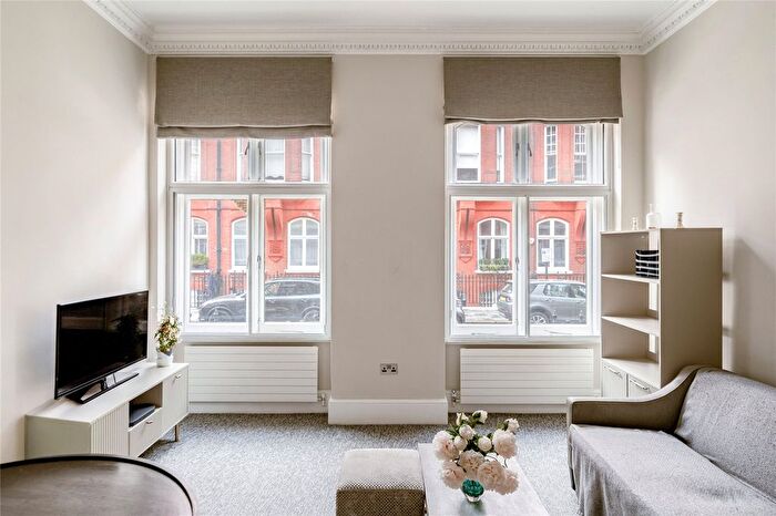 1 Bedroom Flat To Rent In Draycott Place, Chelsea, SW3