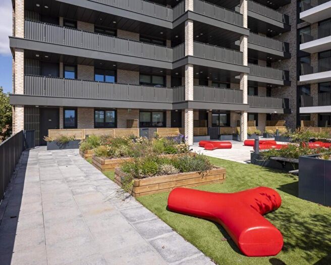 1 Bedroom Apartment To Rent In Apartment, Hove Gardens, BN3