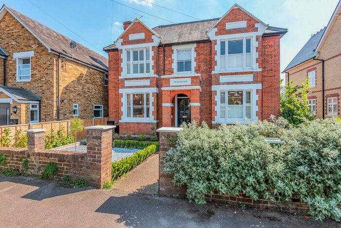 2 Bedroom Flat To Rent In Frances Road, Windsor, SL4