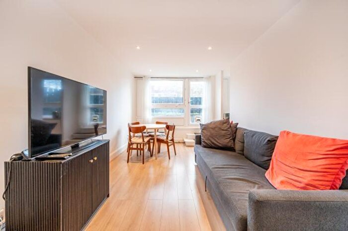 1 Bedroom Flat For Sale In Twyford House, Chisley Road, London, N15