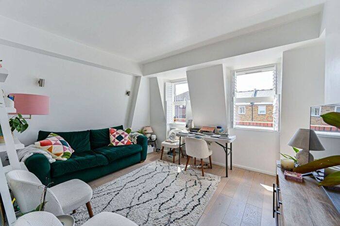 1 Bedroom Flat To Rent In Alt Grove, Wimbledon, London, SW19
