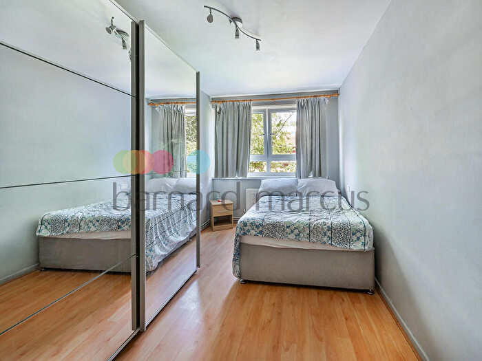 2 Bedroom Apartment To Rent In Stranraer Way, Islington, N1