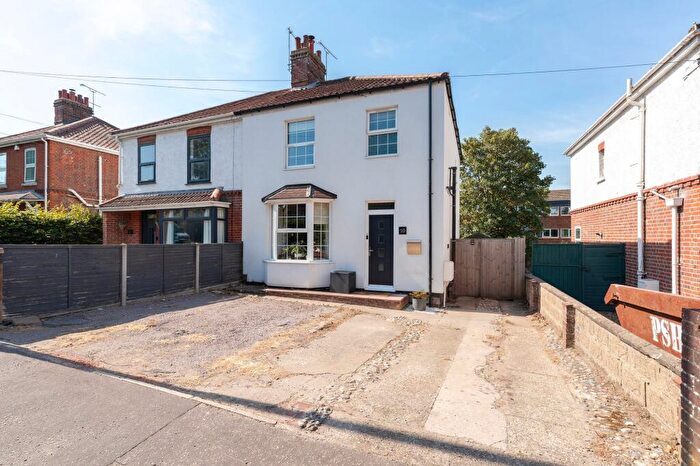 3 Bedroom Semi Detached House For Sale In Mousehold Lane, Sprowston, NR7