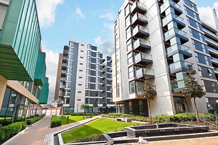 1 Bedroom Flat To Rent In Dance Square, Clerkenwell, EC1V