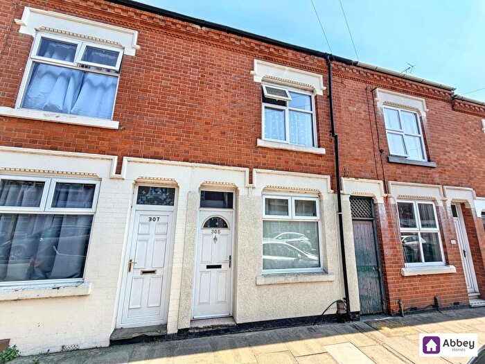 2 Bedroom Terraced House For Sale In Tudor Road, Leicester, LE3