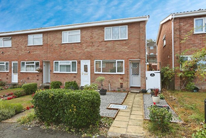 2 Bedroom End Of Terrace House For Sale In Dragoon Close, Southampton, Hampshire, SO19