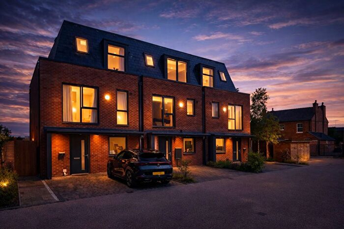 3 Bedroom Terraced House For Sale In Forge Close, Stratford-Upon-Avon, CV37