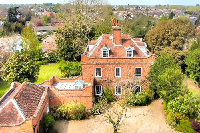 8 Bedroom Detached House For Sale In Church Street, Great Baddow, CM2