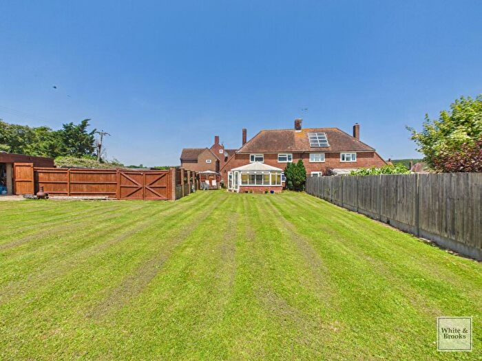 3 Bedroom Semi-Detached House For Sale In Haresfoot Close, Funtington, PO18