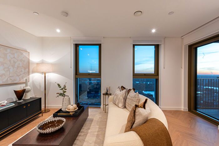 1 Bedroom Flat For Sale In One Thames Quay, Canary Wharf, E14