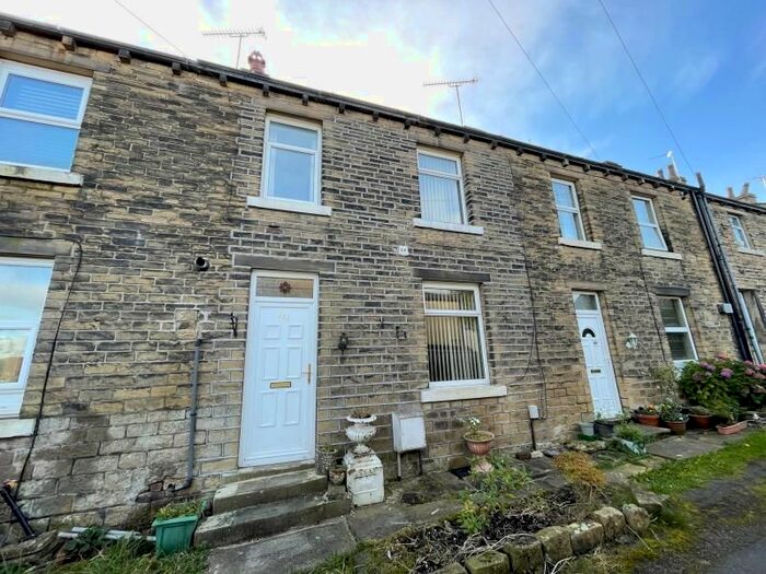 2 Bedroom Terraced House To Rent In Wakefield Road, Dalton, Huddersfield HD5