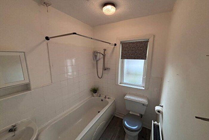 1 Bedroom Flat To Rent In Highfield Road Hollybank Court, Widnes, WA8