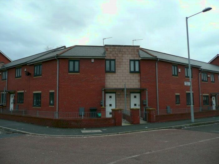 3 Bedroom Terraced House To Rent In Reilly Street, Hulme, Manchester. ., M15