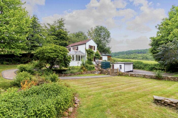 4 Bedroom Detached House For Sale In Coed-Y-Paen, Pontypool, NP4