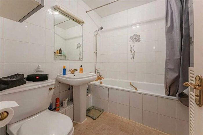 1 Bedroom Flat To Rent In York Street, Marylebone, London, W1U