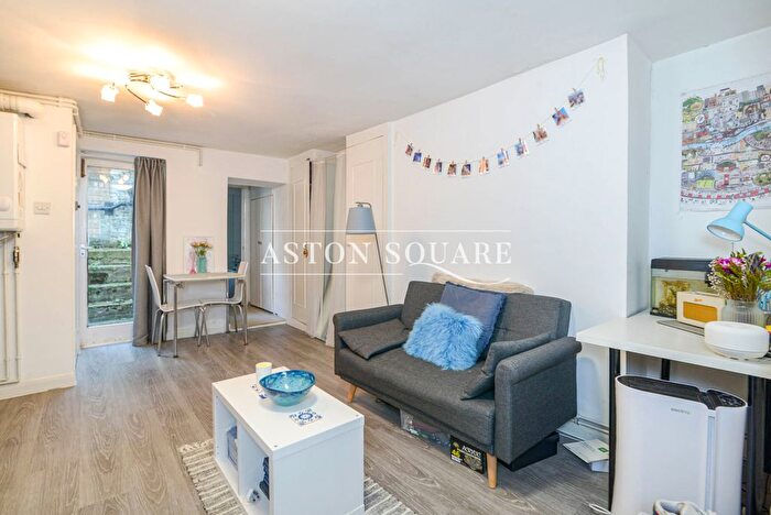 Studio To Rent In Allingham Street, London, N1