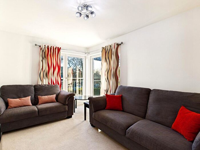 2 Bedroom Flat For Sale In Shaw Crescent, Aberdeen, AB25