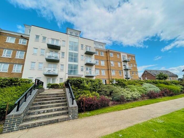 2 Bedroom Apartment To Rent In Grebe Way, Maidenhead, SL6
