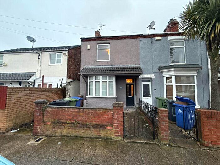 3 Bedroom End Of Terrace House To Rent In Farebrother Street, Grimsby, DN32