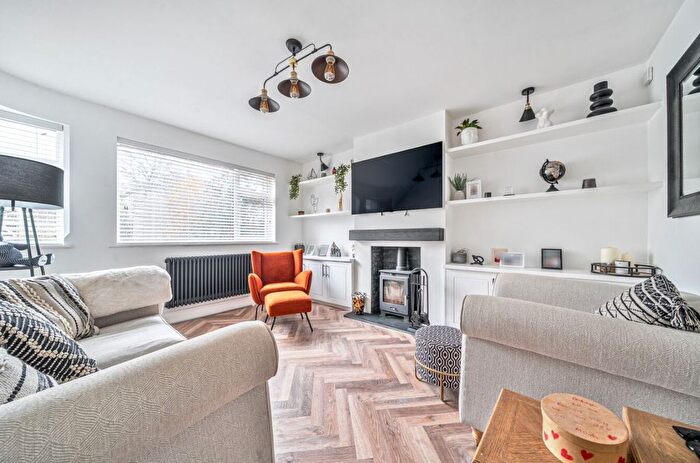 5 Bedroom Semi-Detached House For Sale In Margetts Road, Kempston, Kempston, Bedford, MK42