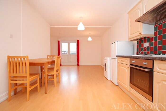 2 Bedroom Flat To Rent In Brooksby's Walk, Homerton, E9