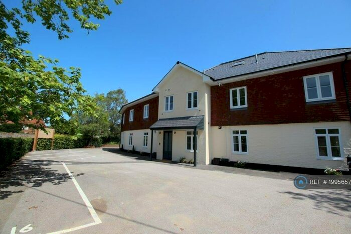 Studio To Rent In Dunleys Hill, Hook, RG29