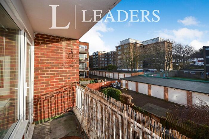 2 Bedroom Flat To Rent In Glynde House, Palmeira Avenue, Hove, BN3