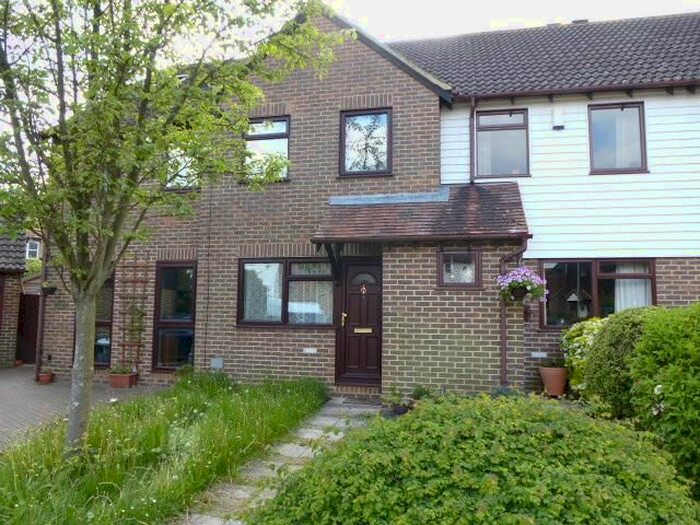 2 Bedroom Property To Rent In Grey Willow Gardens, Singleton, Ashford, TN23