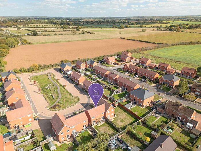3 Bedroom Semi Detached House For Sale In Claude Eliot Way, Tiddington, CV37