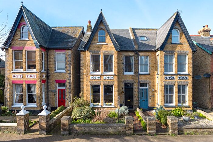 5 Bedroom Semi Detached House For Sale In Beacon Road, Herne Bay, Kent, CT6