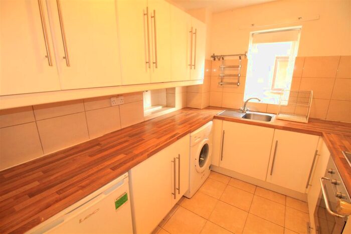 2 Bedroom Flat To Rent In Heron Wharf, Nottingham, NG7