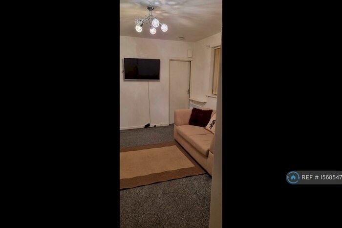 1 Bedroom Flat To Rent In Old Hall Court, Sale, M33