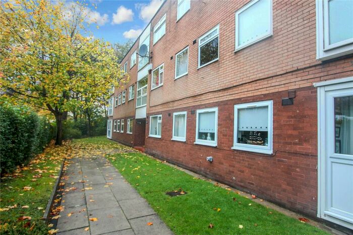 2 Bedroom Flat To Rent In Cholmondeley Road, Salford, M6
