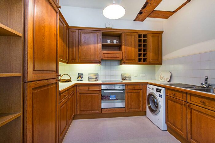 1 Bedroom Flat To Rent In Vauxhall, Vauxhall, London, SW8