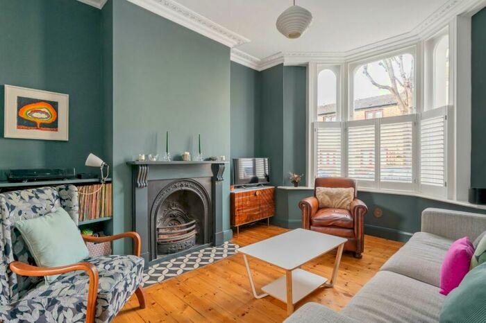 4 Bedroom Terraced House To Rent In Antill Road, Bow, London, E3
