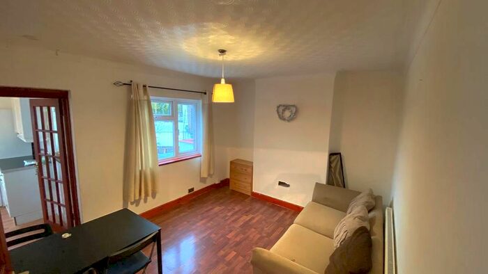 2 Bedroom Maisonette To Rent In Birkbeck Avenue, Greenford UB6