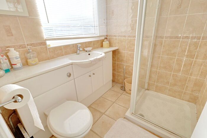 2 Bedroom Semi-Detached Bungalow For Sale In South Hall Drive, Rainham, RM13