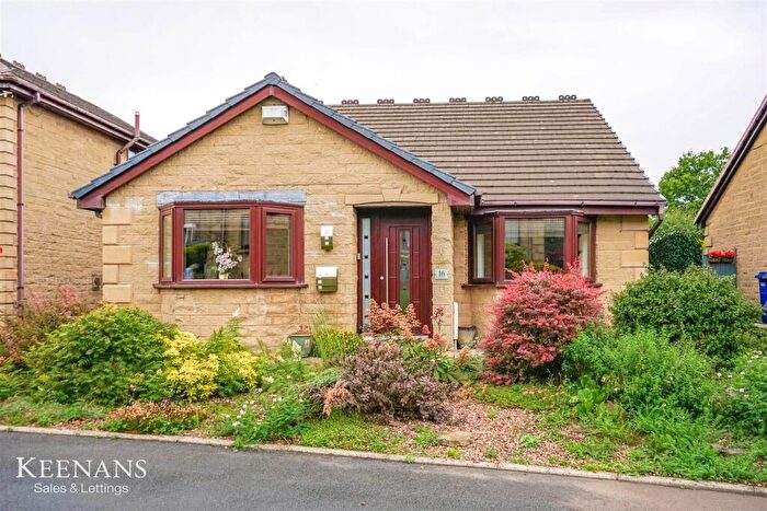 3 Bedroom Detached Bungalow For Sale In Park View Close, Brierfield, Nelson, BB9