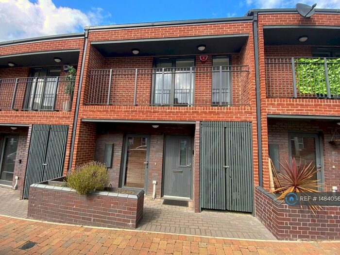 3 Bedroom Terraced House To Rent In Macadam Street, Gateshead, NE8