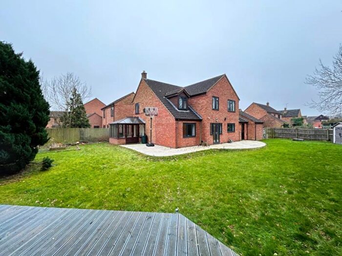 4 Bedroom Detached House To Rent In Salisbury Grove, Giffard Park, MK14