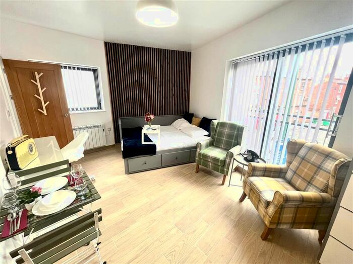 1 Bedroom Studio To Rent In Alfreton Road, Nottingham, NG7