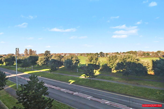 2 Bedroom Flat For Sale In Groombridge Avenue, Eastbourne, BN22