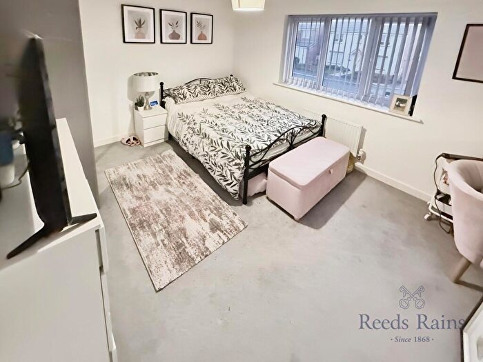 1 Bedroom Garage / Parking To Rent In Rosemary Hill, Newcastle, Staffordshire, ST5