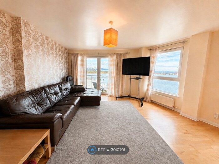3 Bedroom Flat To Rent In Portland Gardens, Edinburgh, EH6