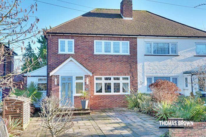 3 Bedroom Semi Detached House For Sale In Winchester Road, Orpington, BR6