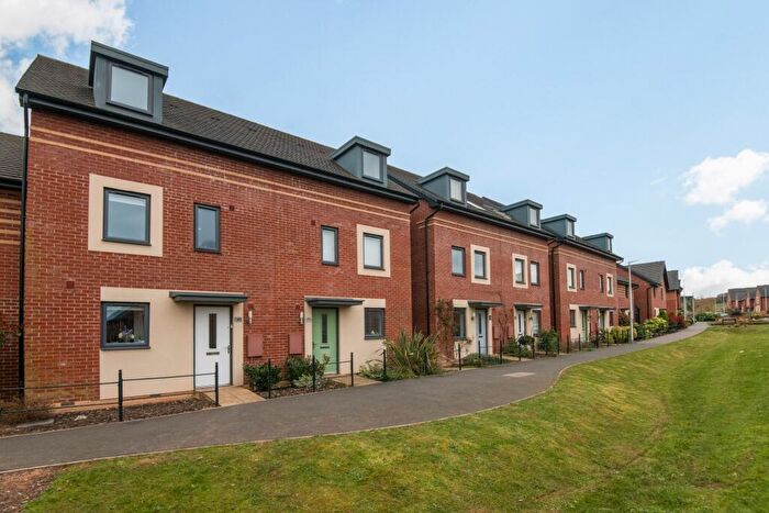 4 Bedroom Terraced House For Sale In Elmores Well Avenue, Tithebarn, Exeter, EX1